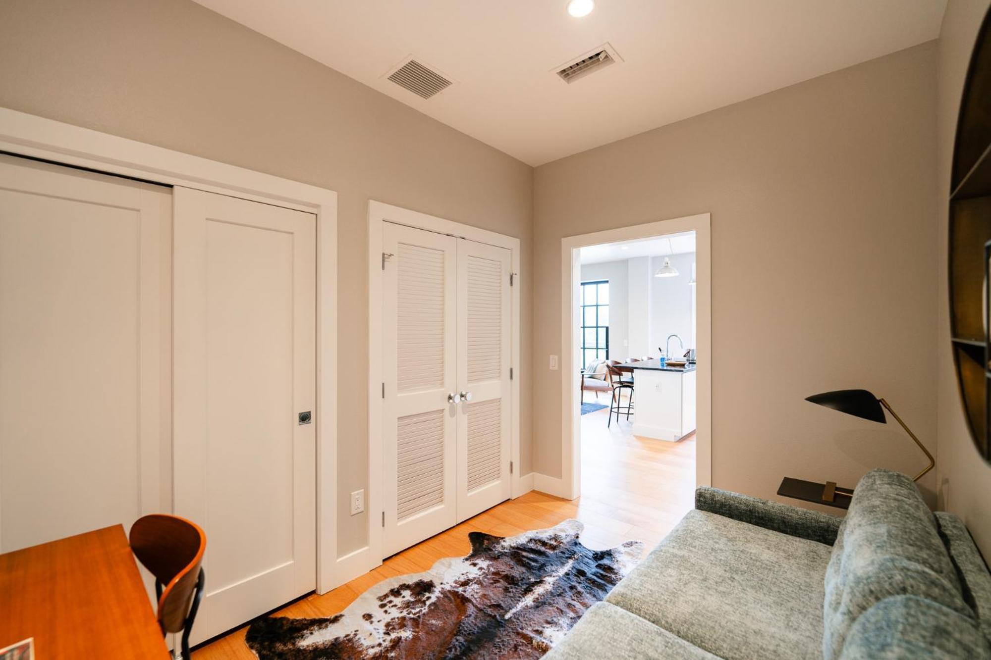 Western 1924 Luxury Lofts Martindale Eksteriør bilde